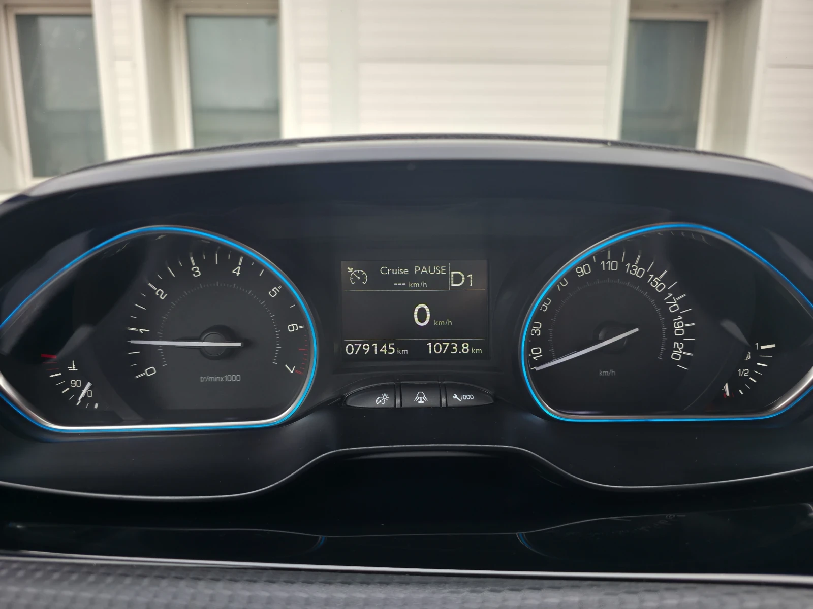 Peugeot 2008 Allure * CAMERA* * NAVI* 79k km | Mobile.bg � ����������� 13