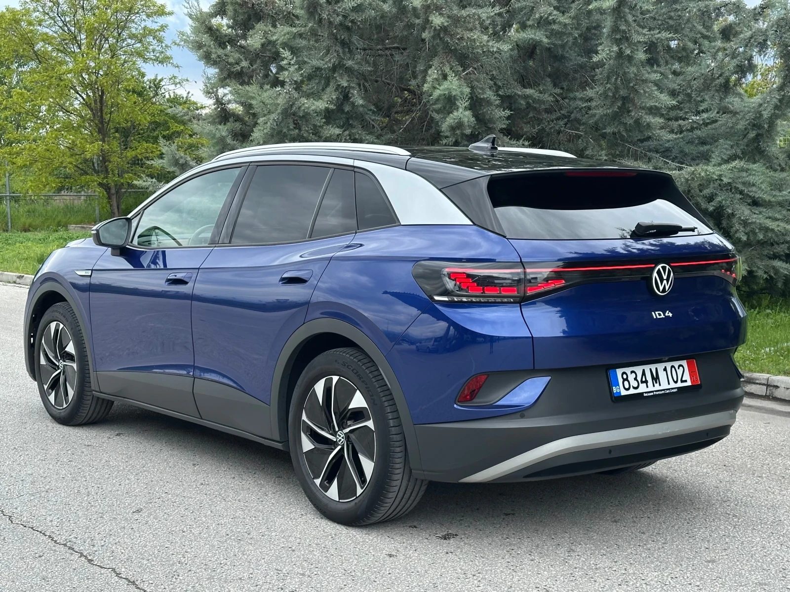 VW ID.4 PRO/MATRIX/PANO/HEAD UP/360CAM/Keyless/МАСАЖ, снимка 5 - Автомобили и джипове - 54379590