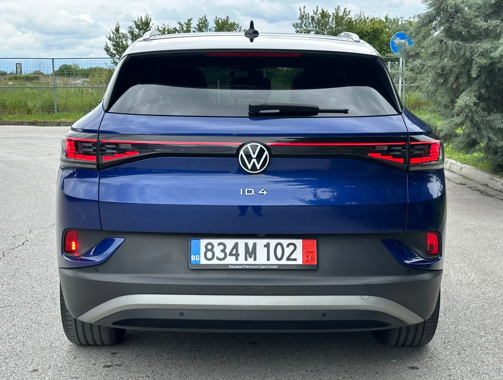 VW ID.4 PRO/MATRIX/PANO/HEAD UP/360CAM/Keyless/МАСАЖ, снимка 6 - Автомобили и джипове - 54379590