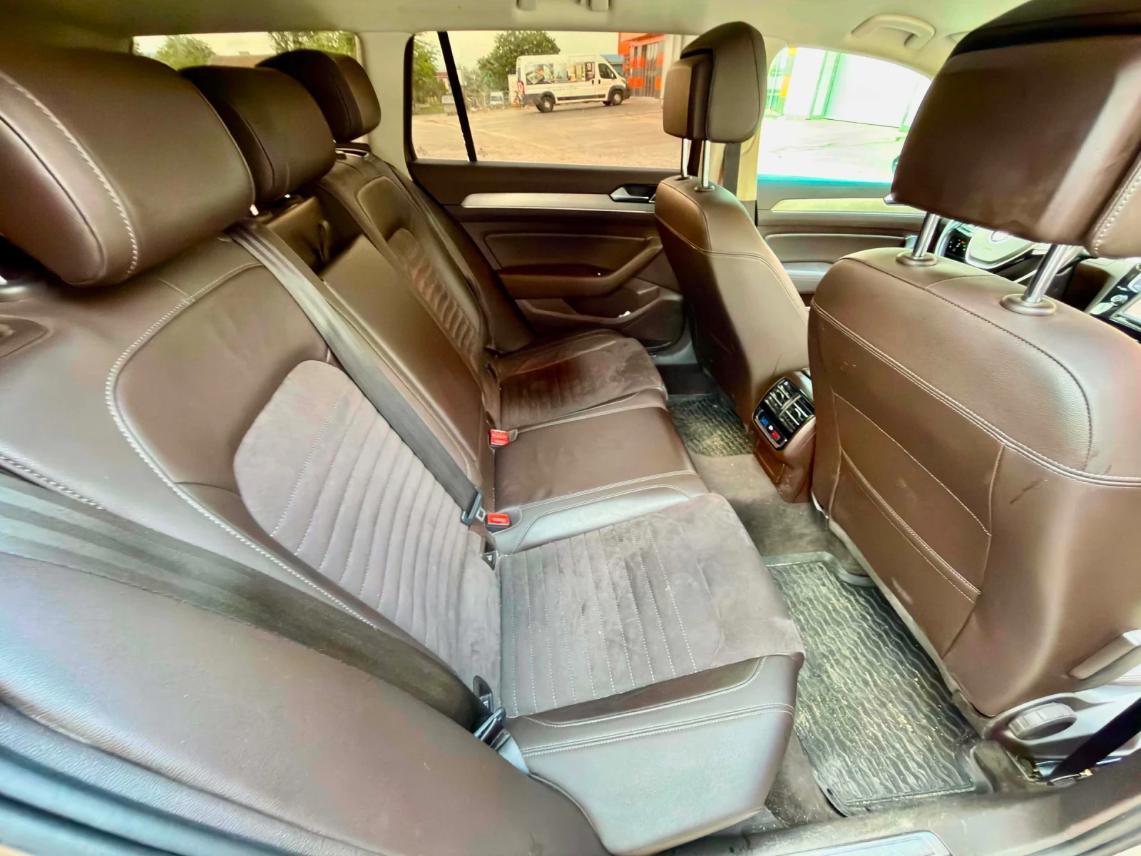 VW Passat 2.0TDI нов внос - перфектна, снимка 15 - Автомобили и джипове - 54654748