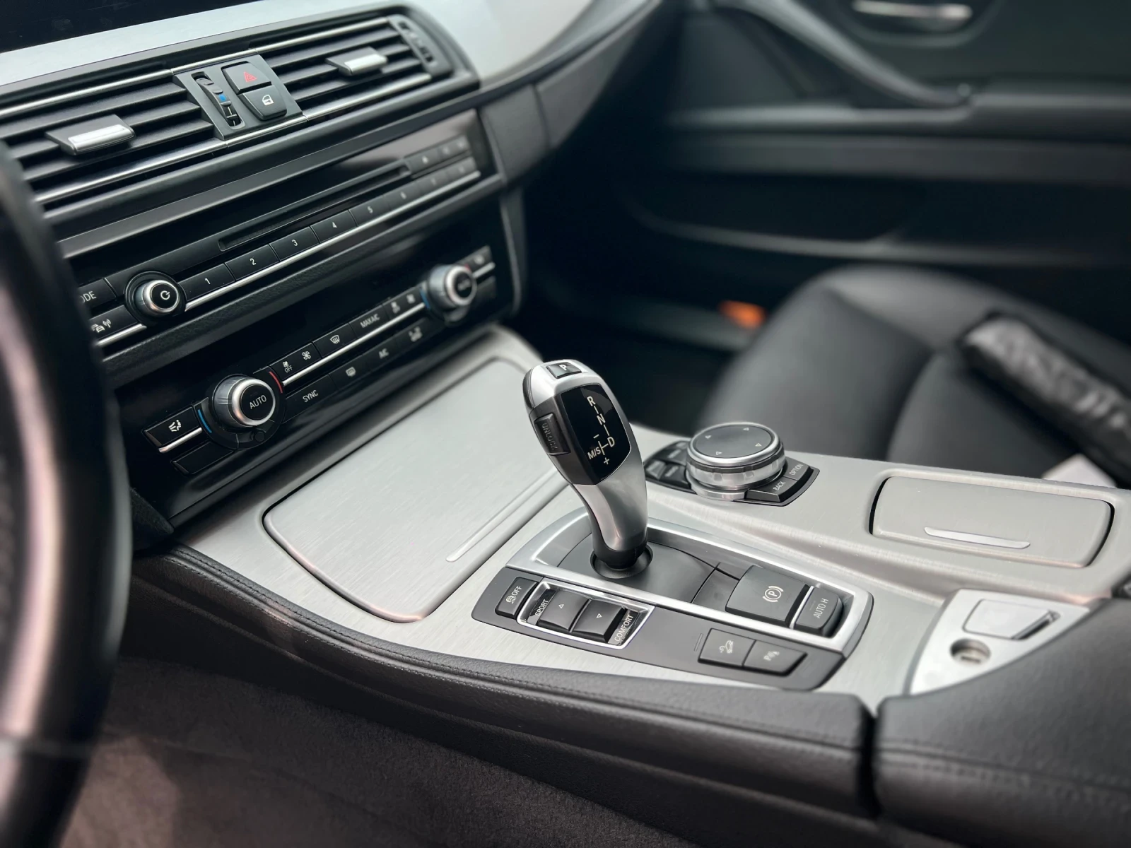 BMW 530 530xd, снимка 7 - Автомобили и джипове - 55052342