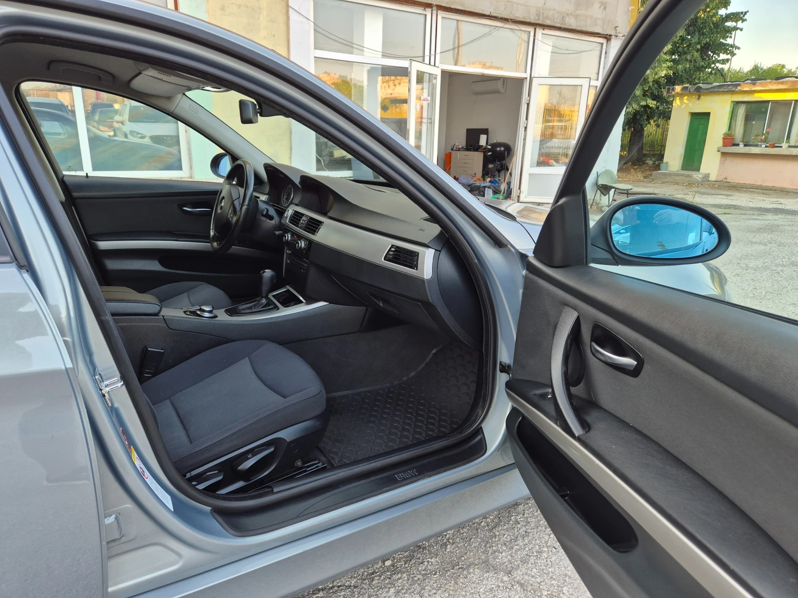 BMW 320 2.0 I 150 k.s. TOP ITALY, снимка 11 - Автомобили и джипове - 55646642