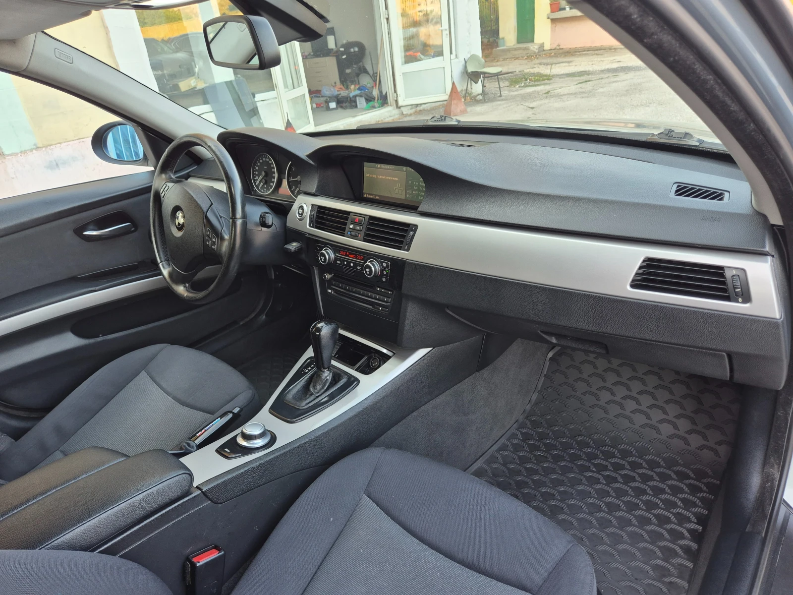 BMW 320 2.0 I 150 k.s. TOP ITALY, снимка 13 - Автомобили и джипове - 55646642