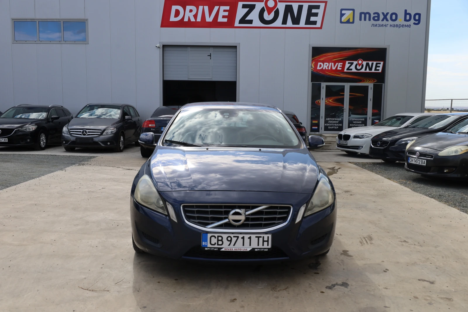 Volvo V60, снимка 3 - Автомобили и джипове - 55975378