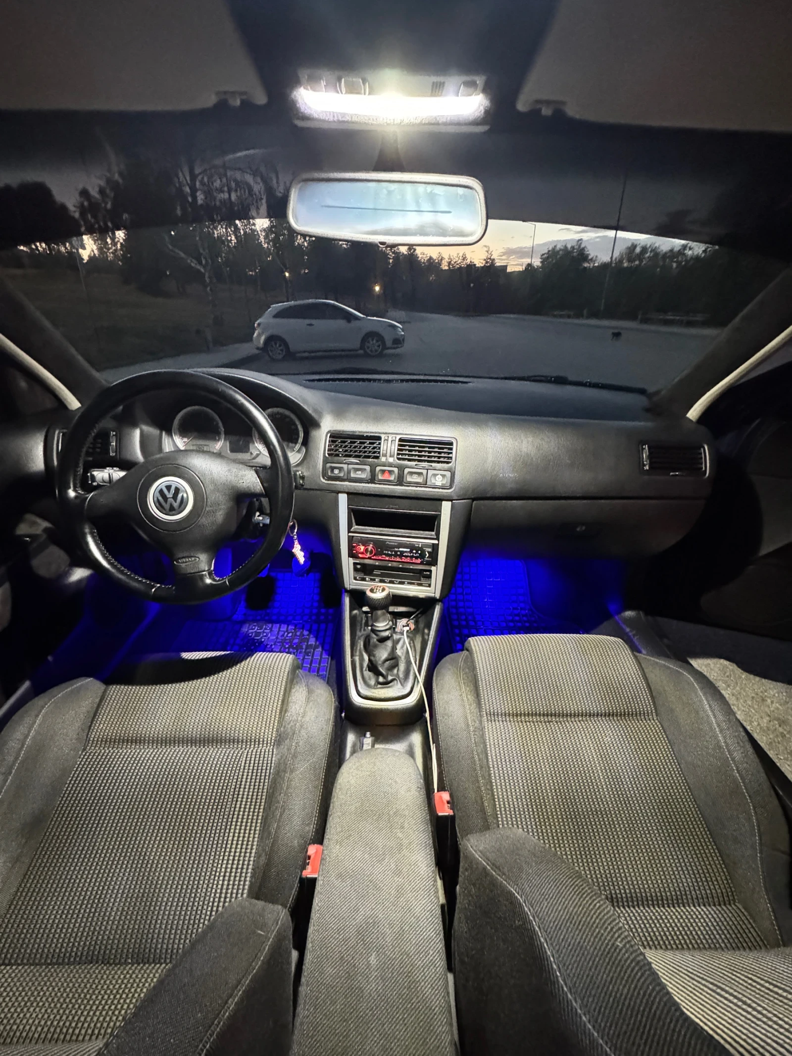VW Golf Golf 4, снимка 4 - Автомобили и джипове - 56637976