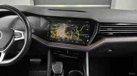 VW Touareg 3.0TDI* PRESTIGE* ПОДГРЕВ* ОБДУХВАНЕ* ПАНО* HUD* , снимка 13