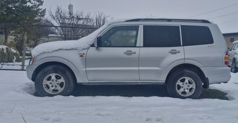 Mitsubishi Pajero 2.5 TDI-116 k.s., снимка 4 - Автомобили и джипове - 49352593