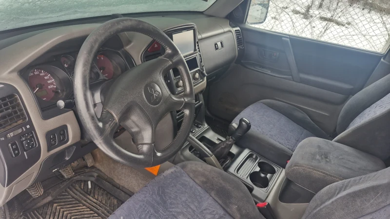 Mitsubishi Pajero 2.5 TDI-116 k.s., снимка 3 - Автомобили и джипове - 49352593