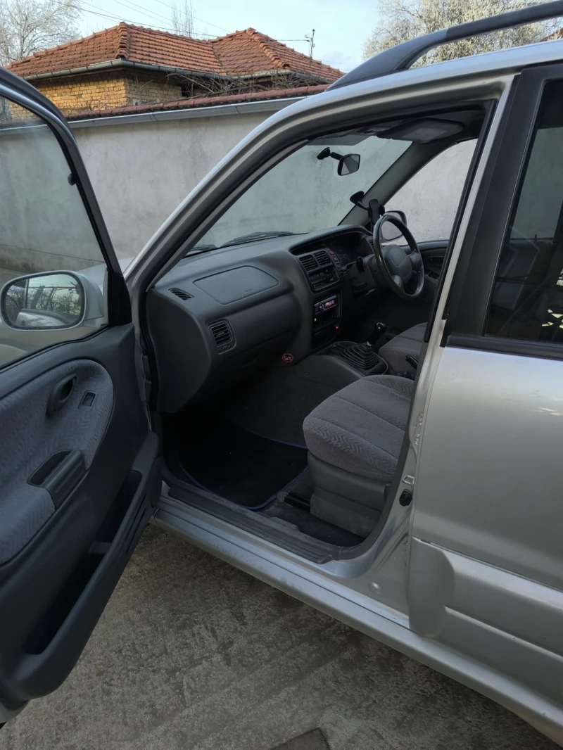 Suzuki Grand vitara, снимка 6 - Автомобили и джипове - 49744688