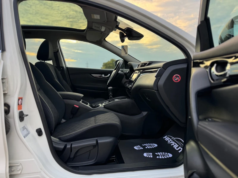 Nissan Qashqai 1.5Dci= Keyless Go= 360* Камера= Панорама= Нави= , снимка 11 - Автомобили и джипове - 51941663