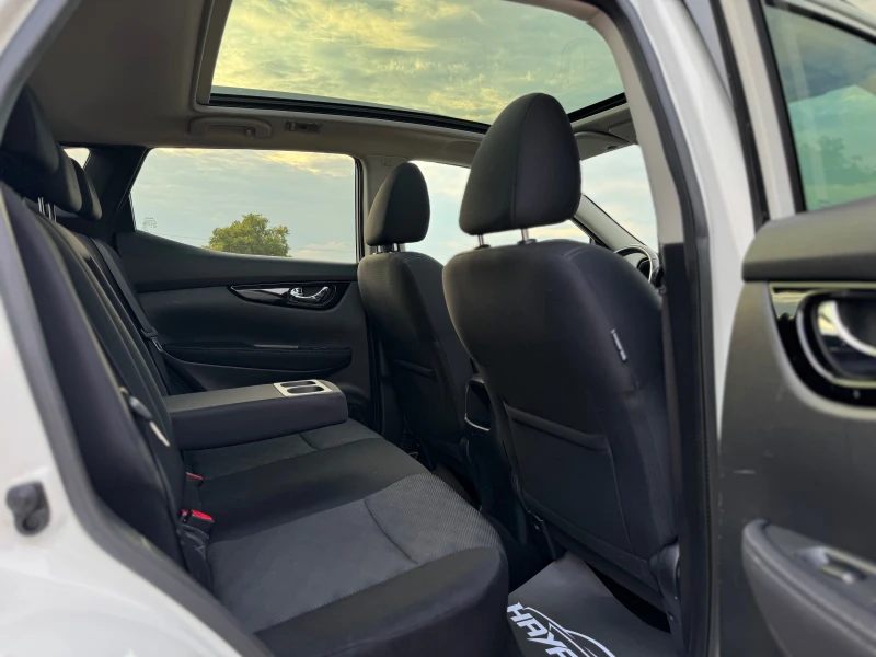 Nissan Qashqai 1.5Dci= Keyless Go= 360* Камера= Панорама= Нави= , снимка 13 - Автомобили и джипове - 51941663