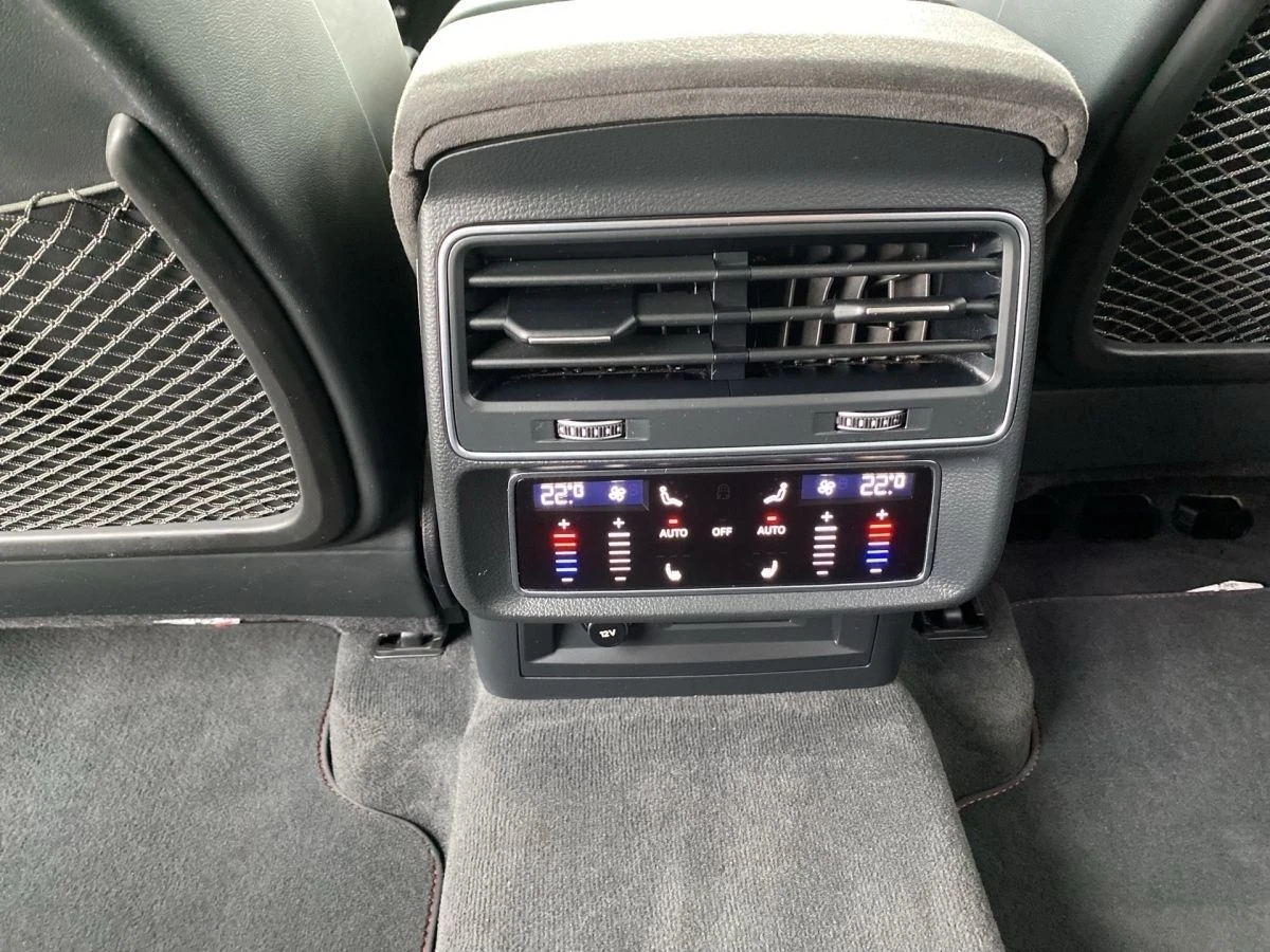 Audi RSQ8 quattro max.305km/h Panorama | Mobile.bg   13