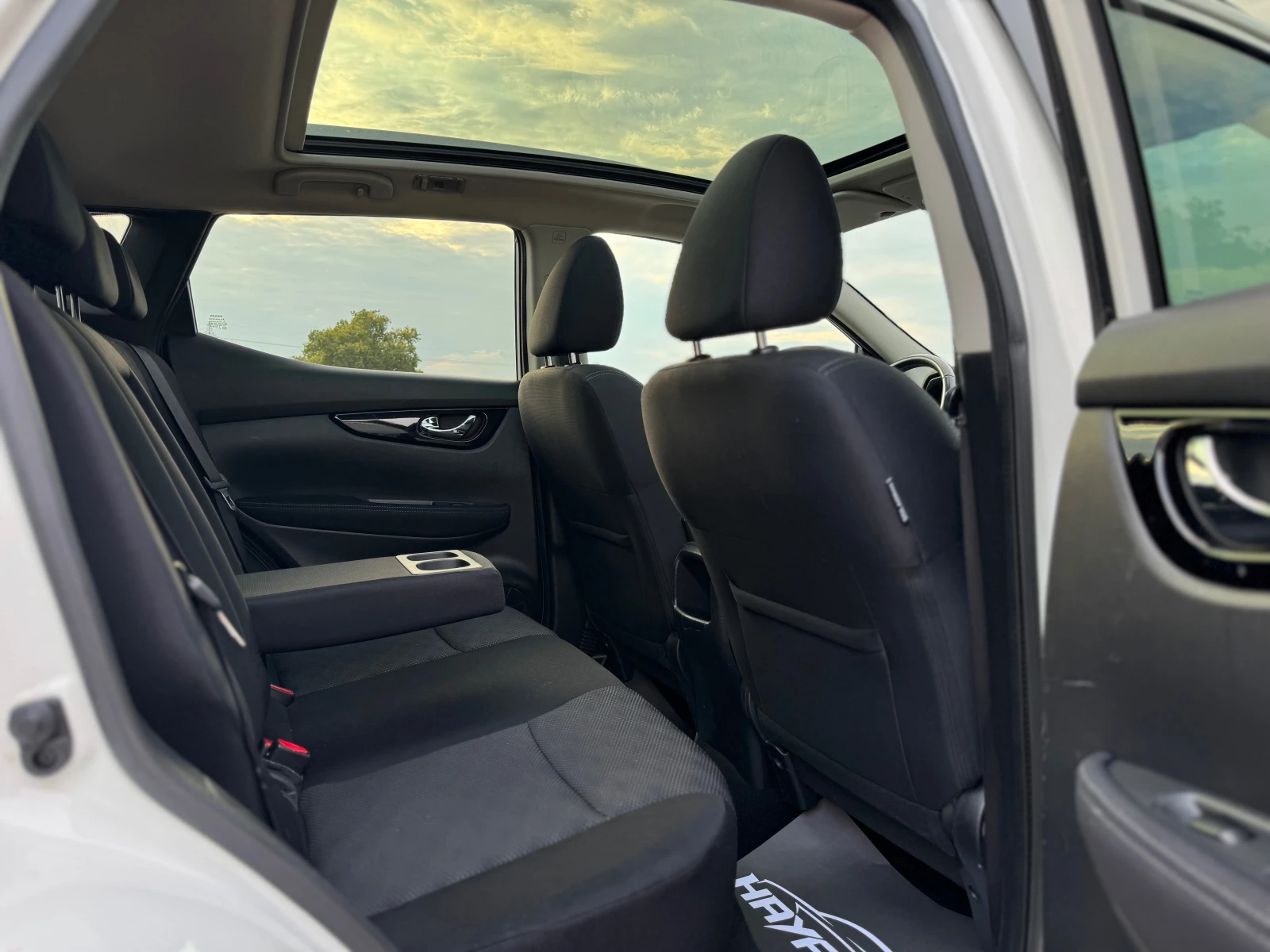 Nissan Qashqai 1.5Dci= Keyless Go= 360* = = =  | Mobile.bg   13