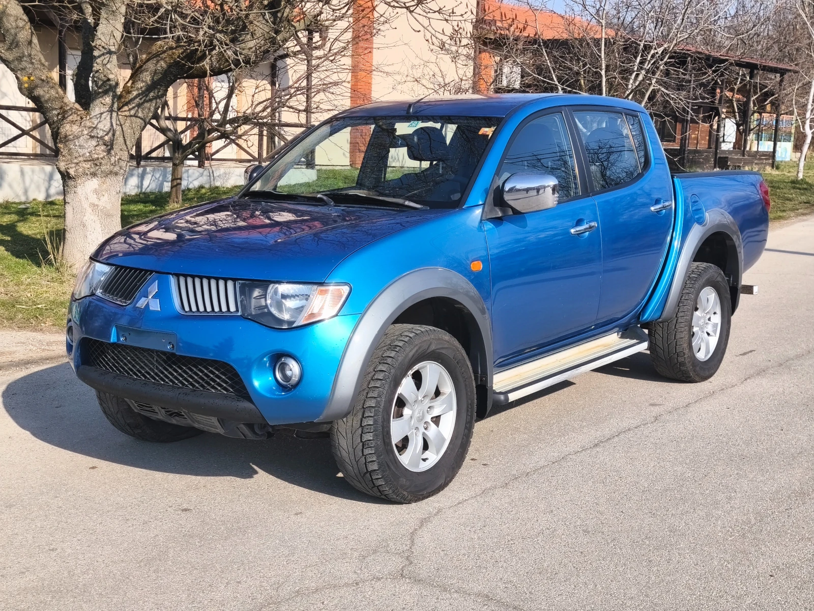 Mitsubishi L200 4x4 2.5DID Swiss, снимка 2 - Автомобили и джипове - 53868239