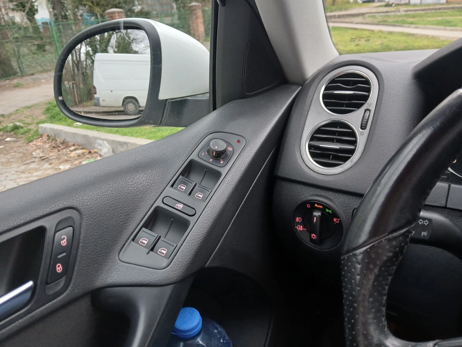 VW Tiguan, снимка 7 - Автомобили и джипове - 53971874