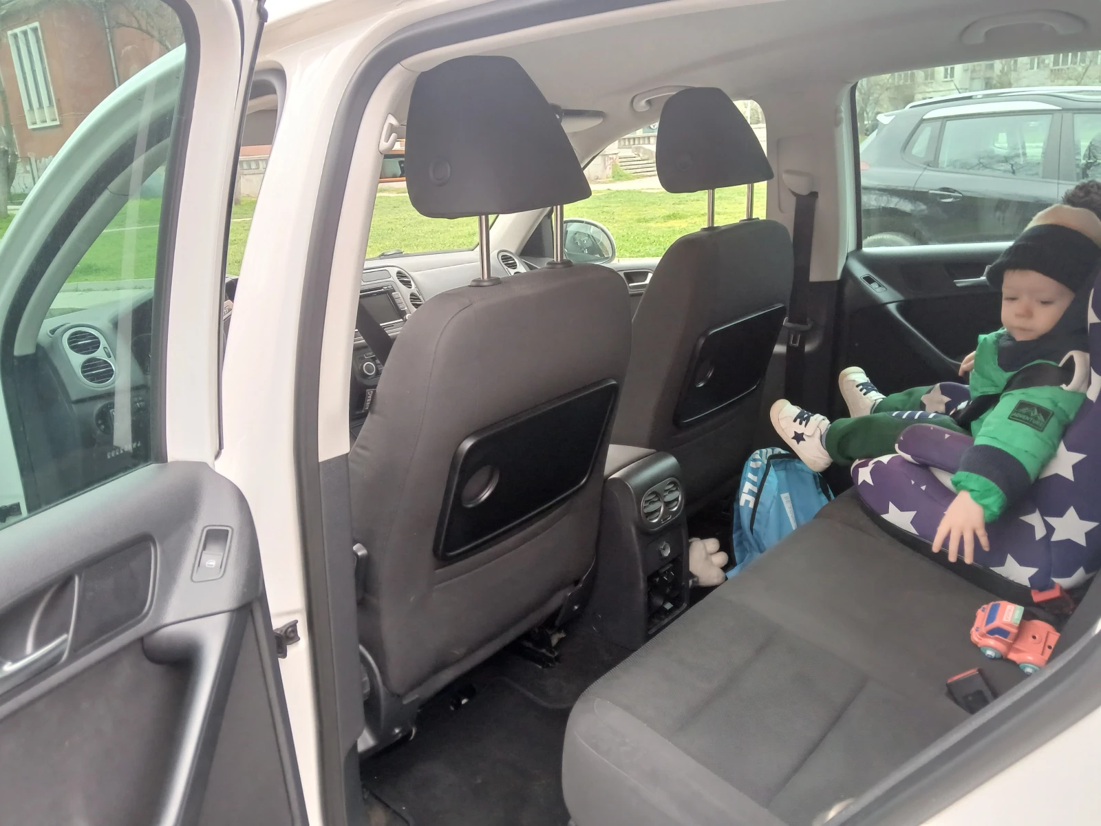 VW Tiguan, снимка 3 - Автомобили и джипове - 53971874