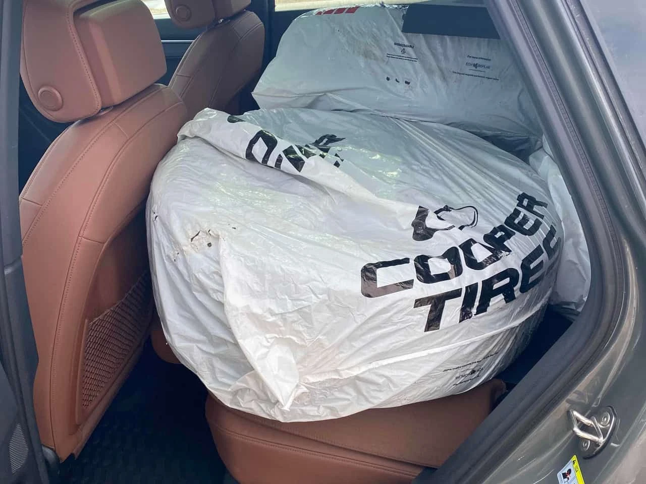 Audi Q3 /ГУМИ С ДЖАНТИ / КЛИП НА МОТОРА , снимка 13 - Автомобили и джипове - 54169185