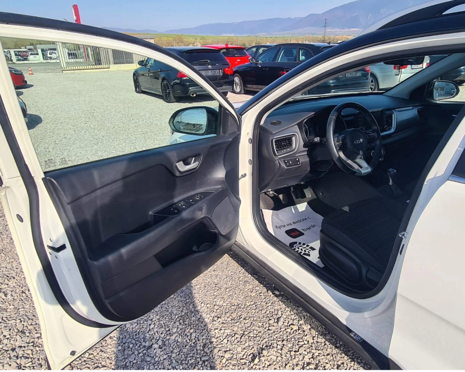 Kia Stonic 1.4i 100k.c Euro6, снимка 13 - Автомобили и джипове - 54263547