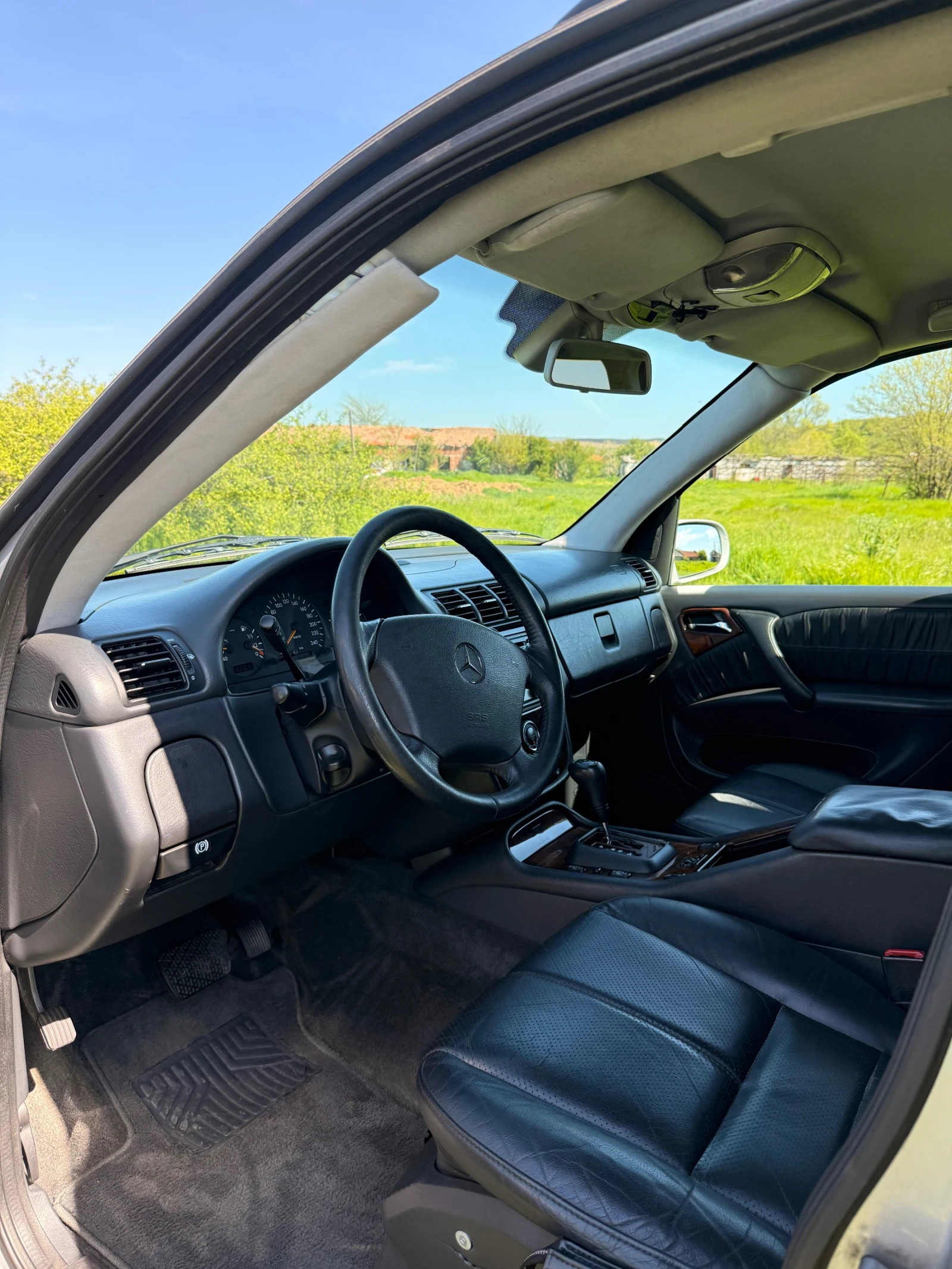 Mercedes-Benz ML 270, снимка 8 - Автомобили и джипове - 54511841
