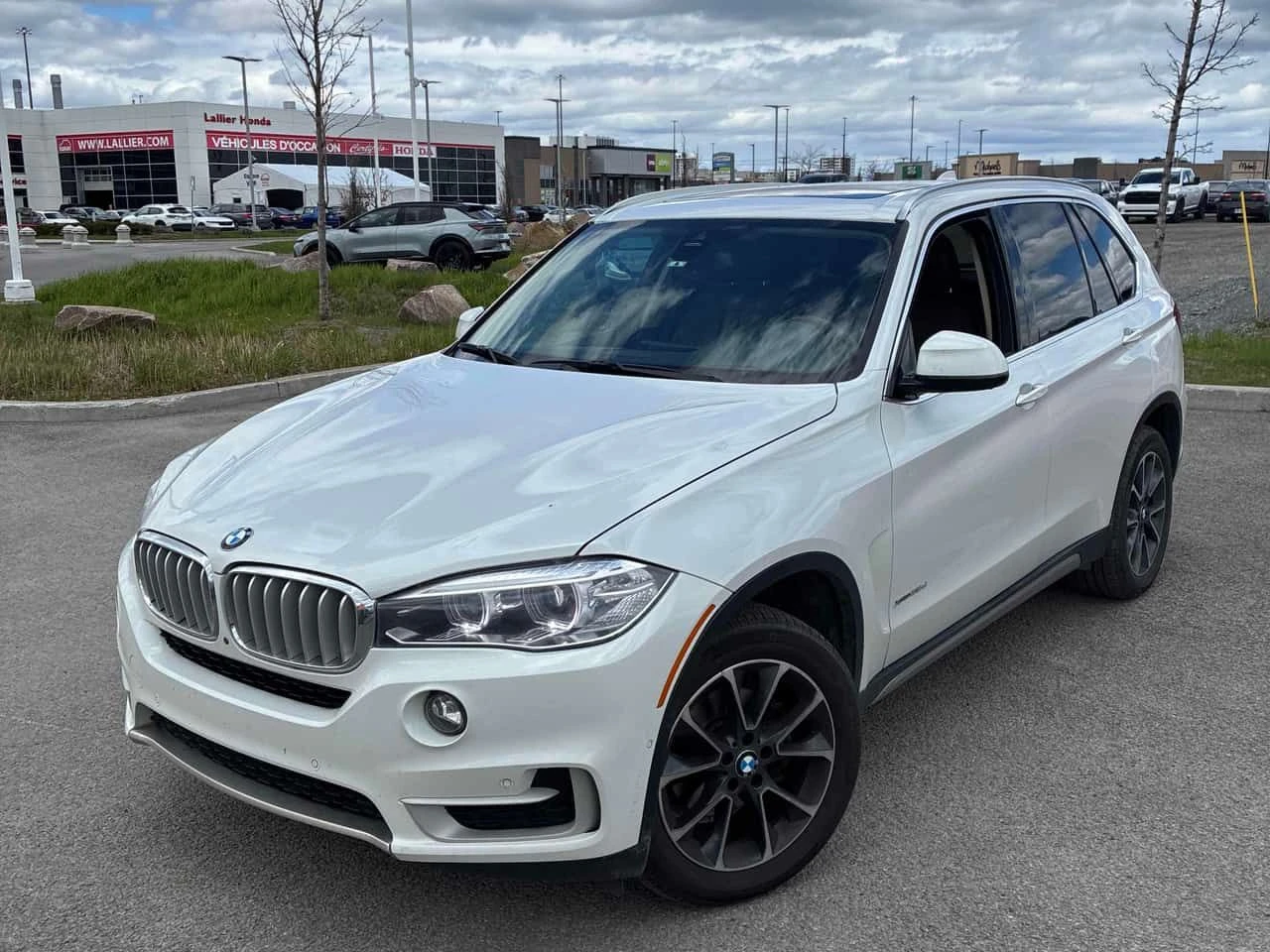 BMW X5 * xDrive35d * INDIVIDUAL* ДИГИТАЛНО ТАБЛО* ПАНОРАМ
