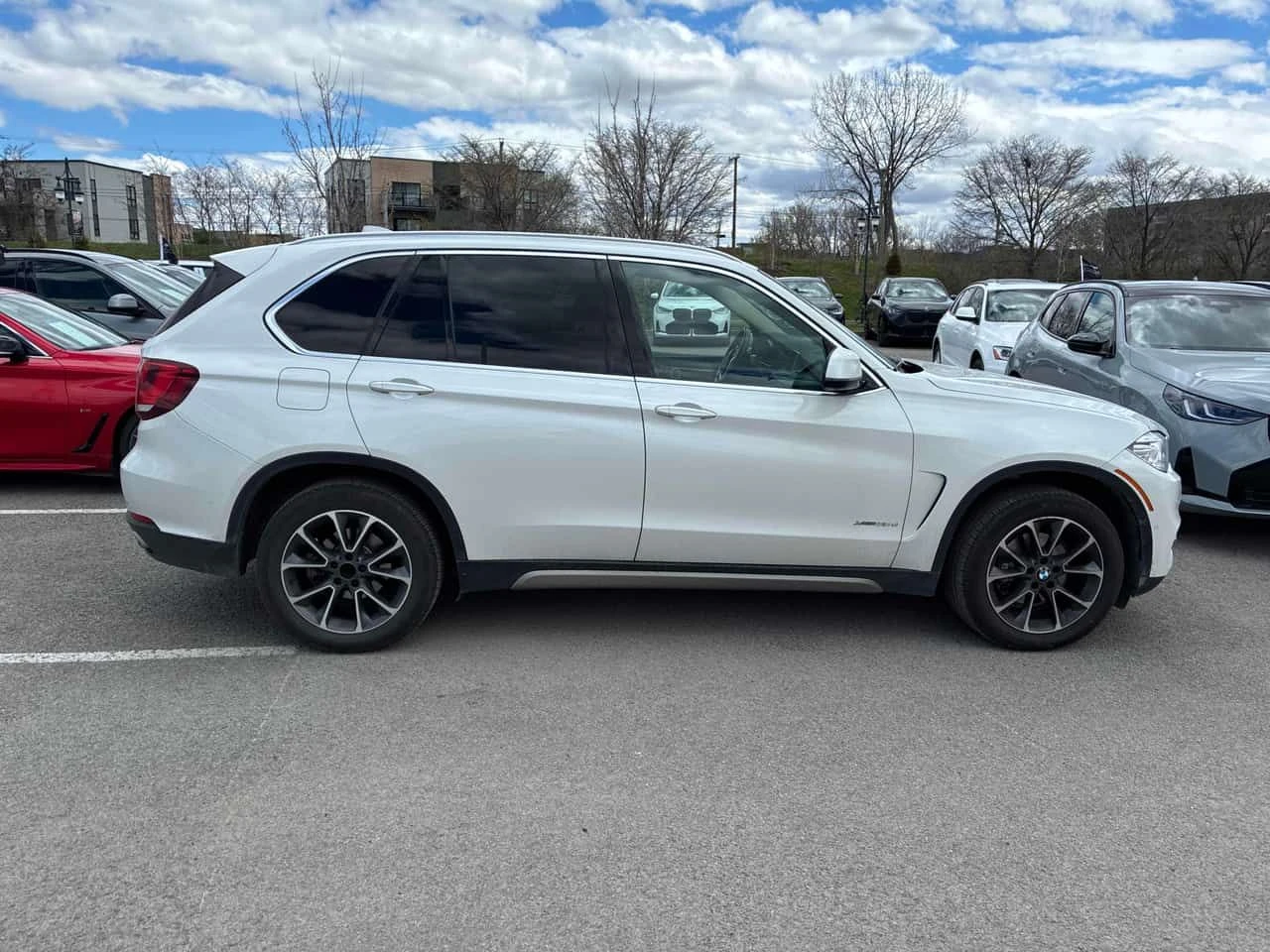 BMW X5 * xDrive35d * INDIVIDUAL* ДИГИТАЛНО ТАБЛО* ПАНОРАМ, снимка 3 - Автомобили и джипове - 54512022
