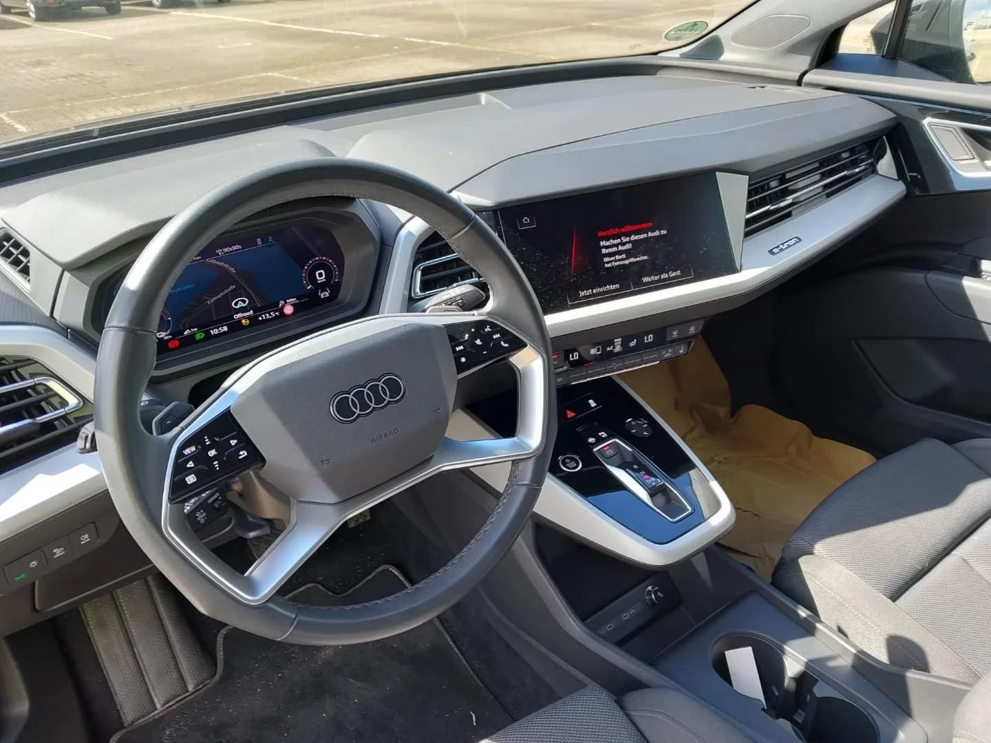 Audi Q4 e-tron 40, снимка 10 - Автомобили и джипове - 54656815