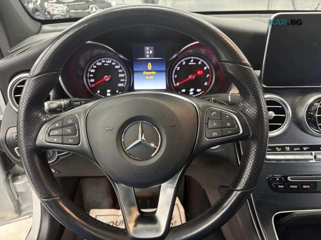 Mercedes-Benz GLC 300 Remote Start * АвтоКредит * (ЦЕНА ДО БГ), снимка 9 - Автомобили и джипове - 55052941