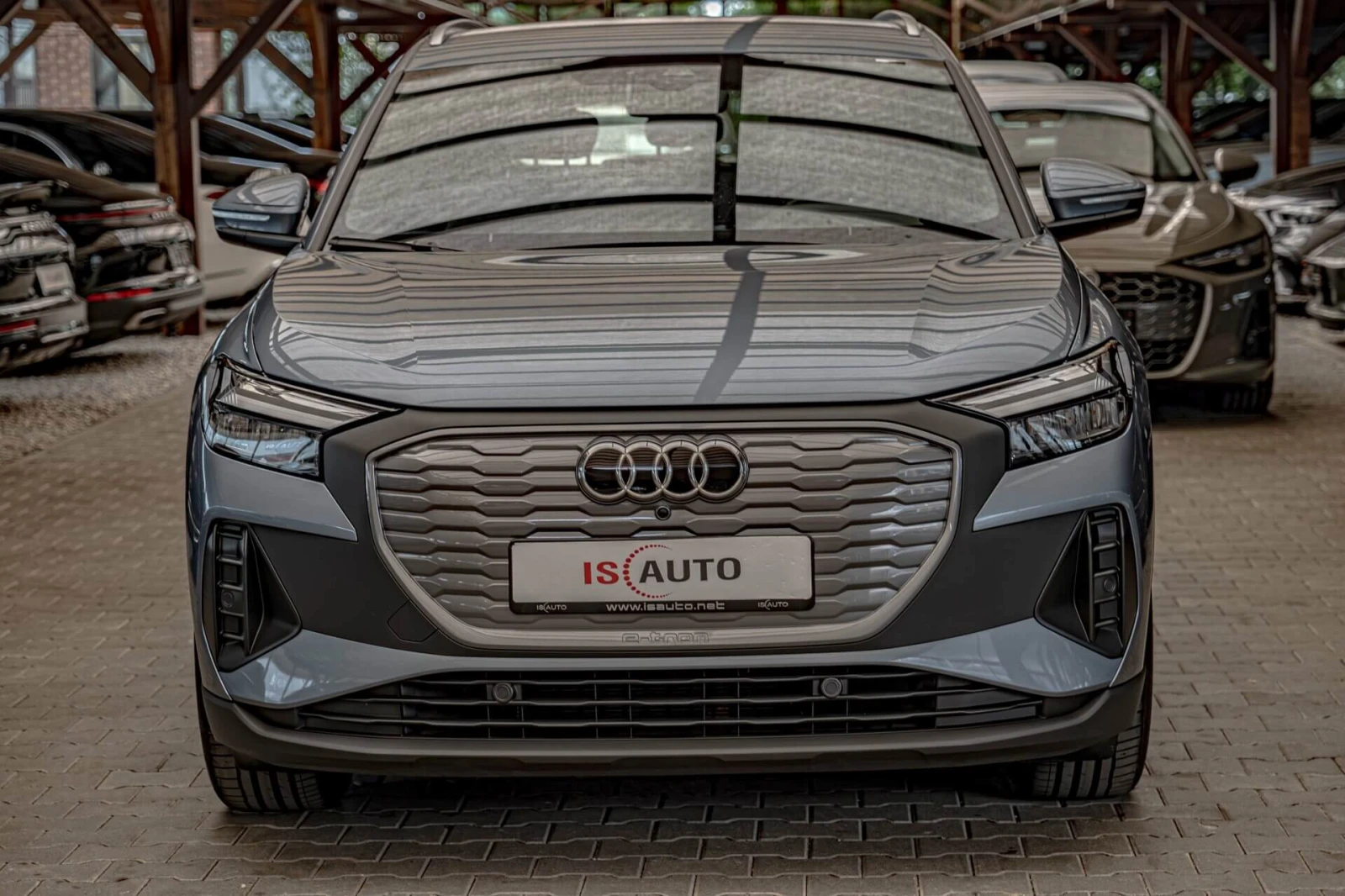 Audi Q4 35 E-Tron/Distronic/Lane Assist/PDC/Pre-Sense/E-So