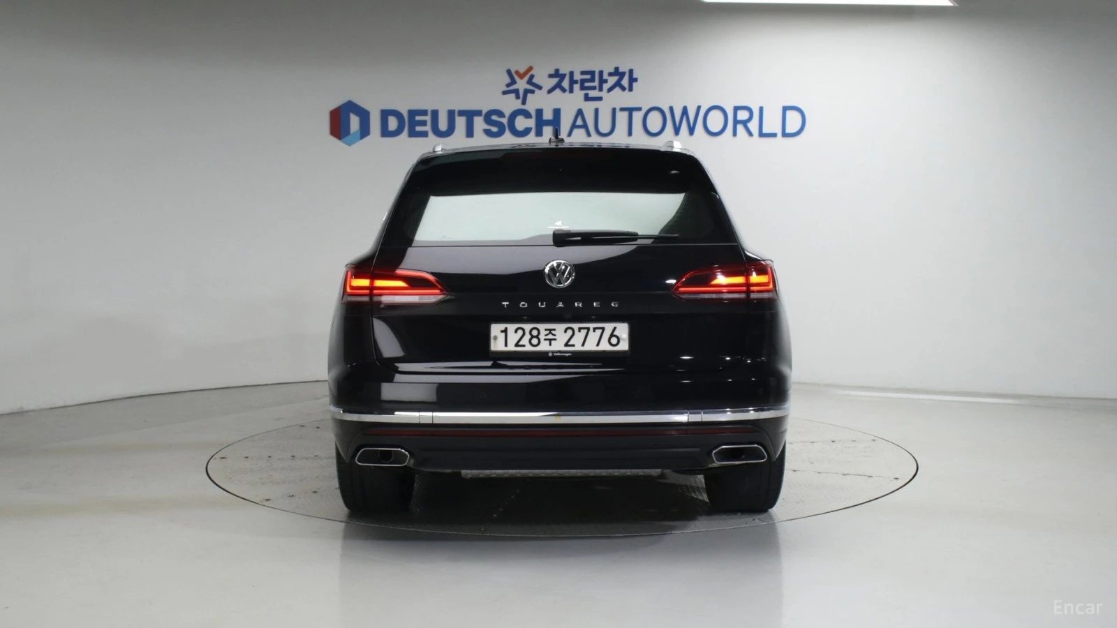 VW Touareg 3.0TDI* PRESTIGE* ПОДГРЕВ* ОБДУХВАНЕ* ПАНО* HUD* , снимка 4 - Автомобили и джипове - 55674002