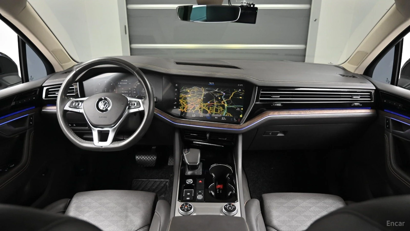 VW Touareg 3.0TDI* PRESTIGE* ПОДГРЕВ* ОБДУХВАНЕ* ПАНО* HUD* , снимка 6 - Автомобили и джипове - 55674002