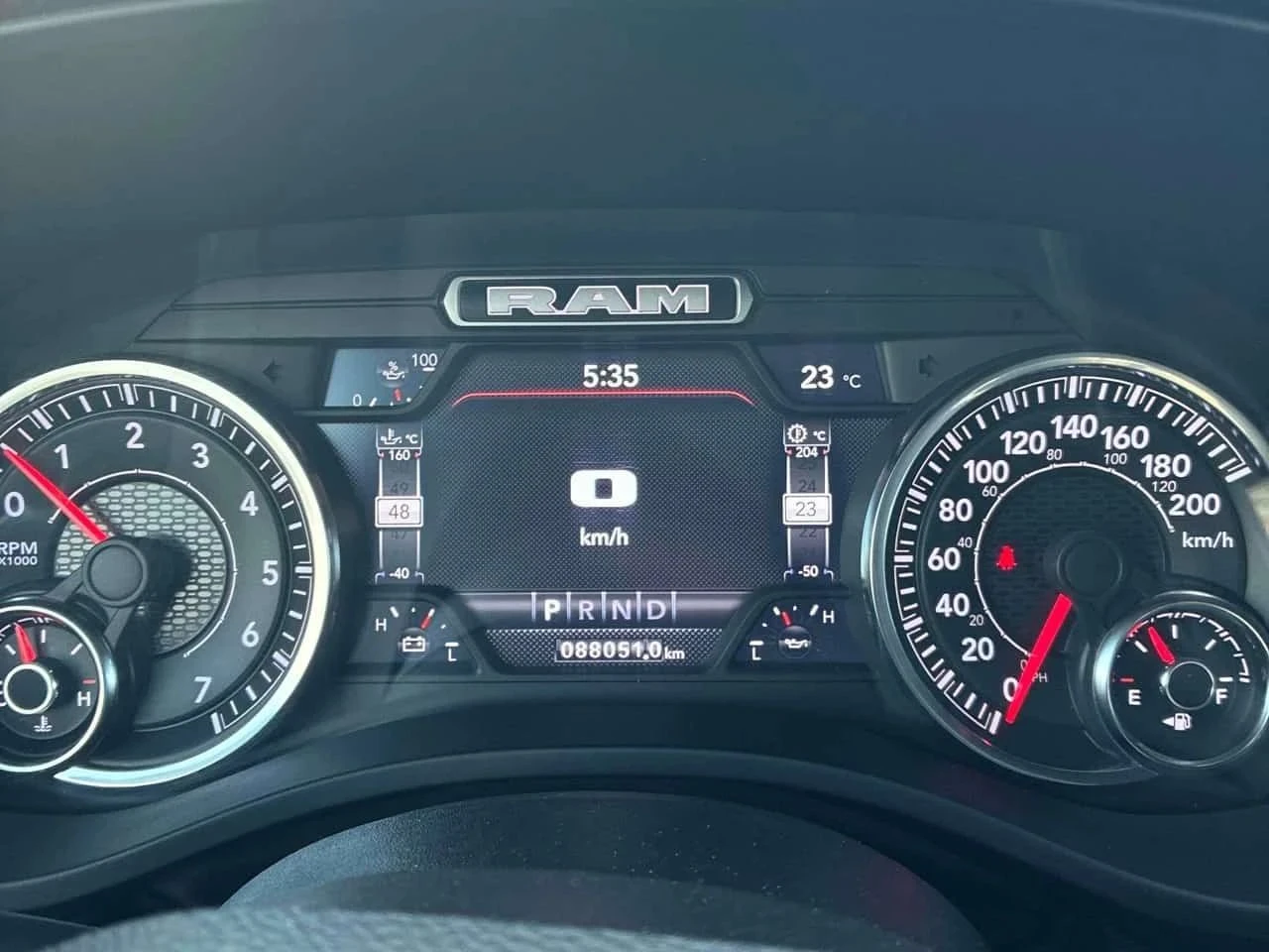 Dodge RAM 1500, снимка 8 - Автомобили и джипове - 56686544