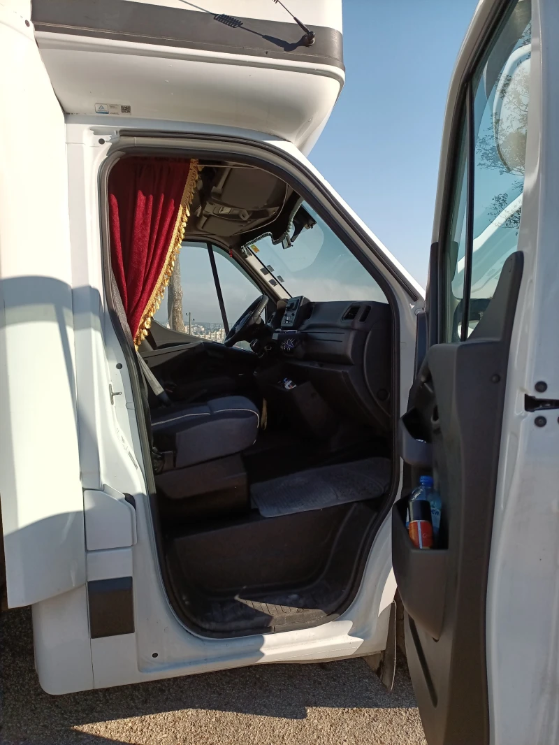 Renault Master, снимка 10 - Бусове и автобуси - 48392342