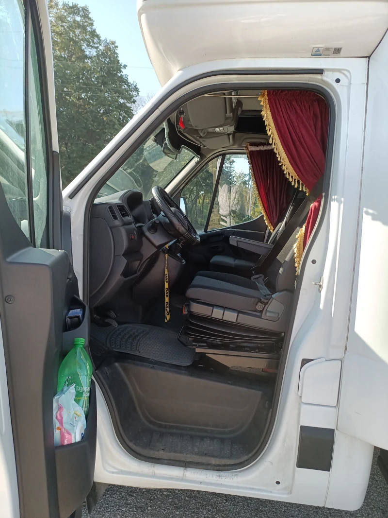 Renault Master, снимка 11 - Бусове и автобуси - 48392342