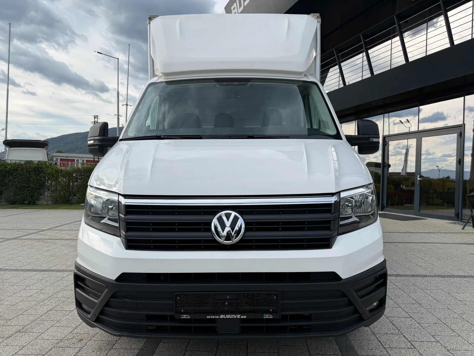 VW Crafter 2.0TDI до 3.5т. 4.54м. Клима Euro 6 , снимка 3 - Бусове и автобуси - 54424897