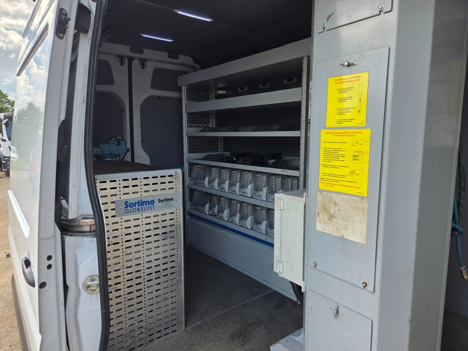 Mercedes-Benz Sprinter 516 ����� 14.6� Versalift  | Mobile.bg � ����������� 5