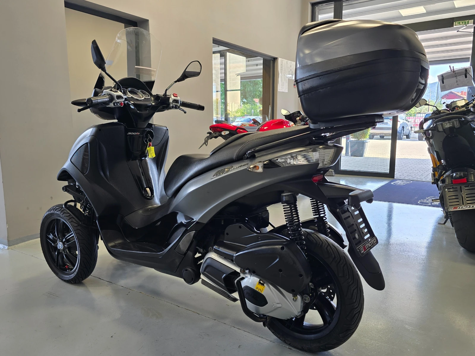 Piaggio Mp3 300ie, ABS, LT, 2016г., снимка 4 - Мотоциклети и мототехника - 55199404