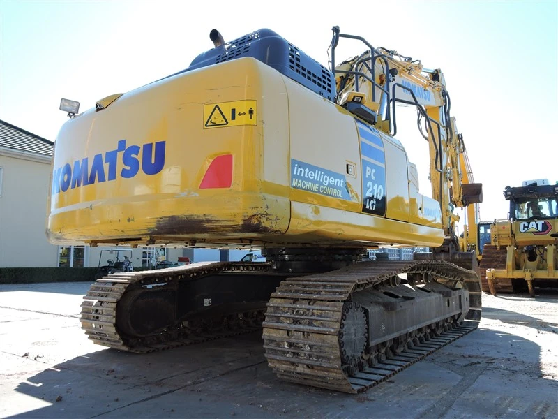 Багер Komatsu PC 210 LCi-11 + GPS ЛИЗИНГ, снимка 11 - Индустриална техника - 53732765