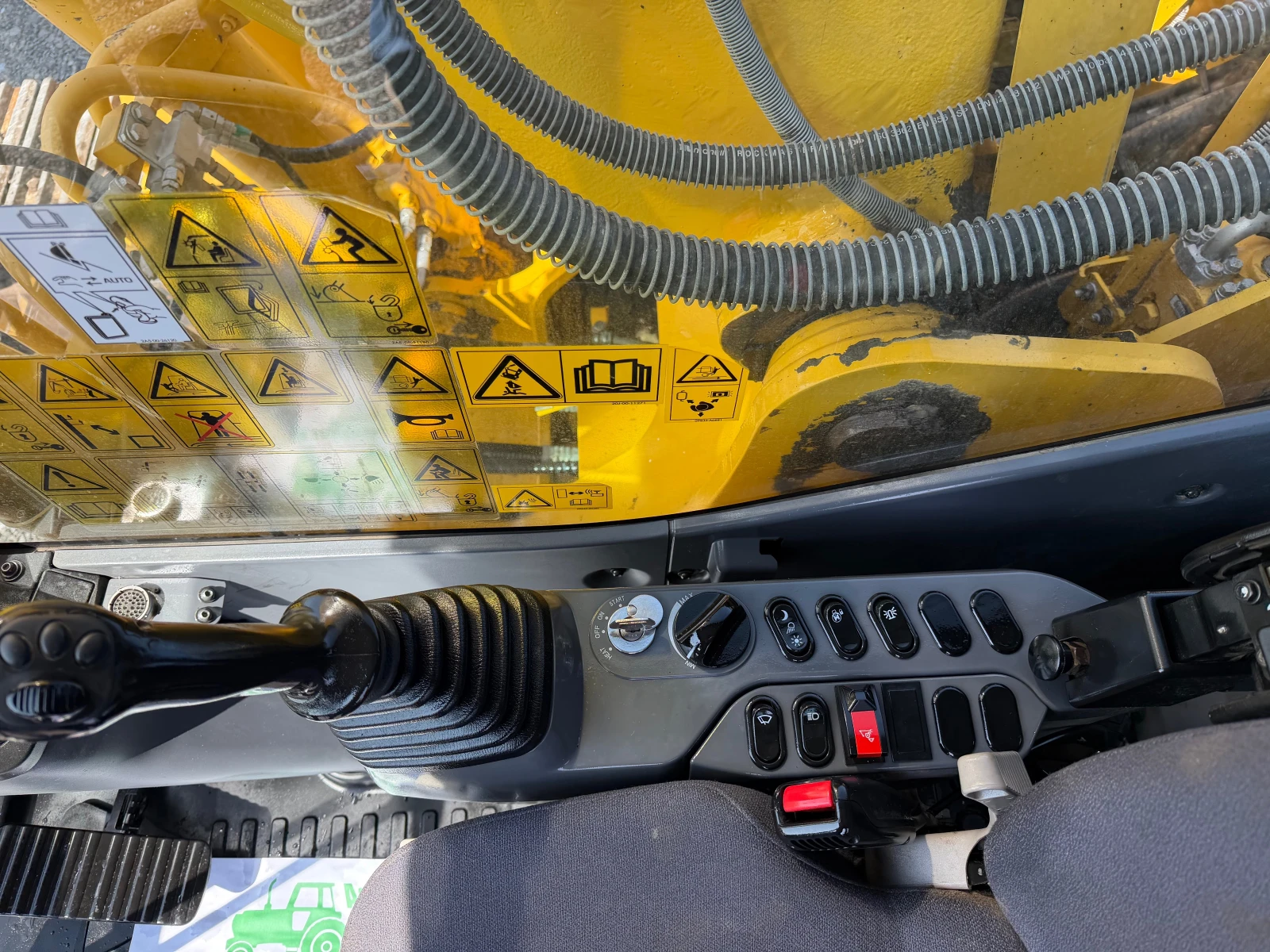 Багер Komatsu PC 210 LCi-11 + GPS ЛИЗИНГ, снимка 13 - Индустриална техника - 53732765