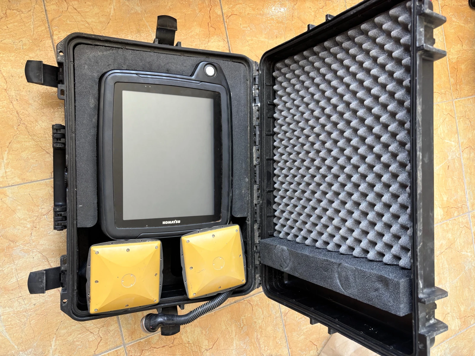 Багер Komatsu PC 210 LCi-11 + GPS ЛИЗИНГ, снимка 17 - Индустриална техника - 53732765