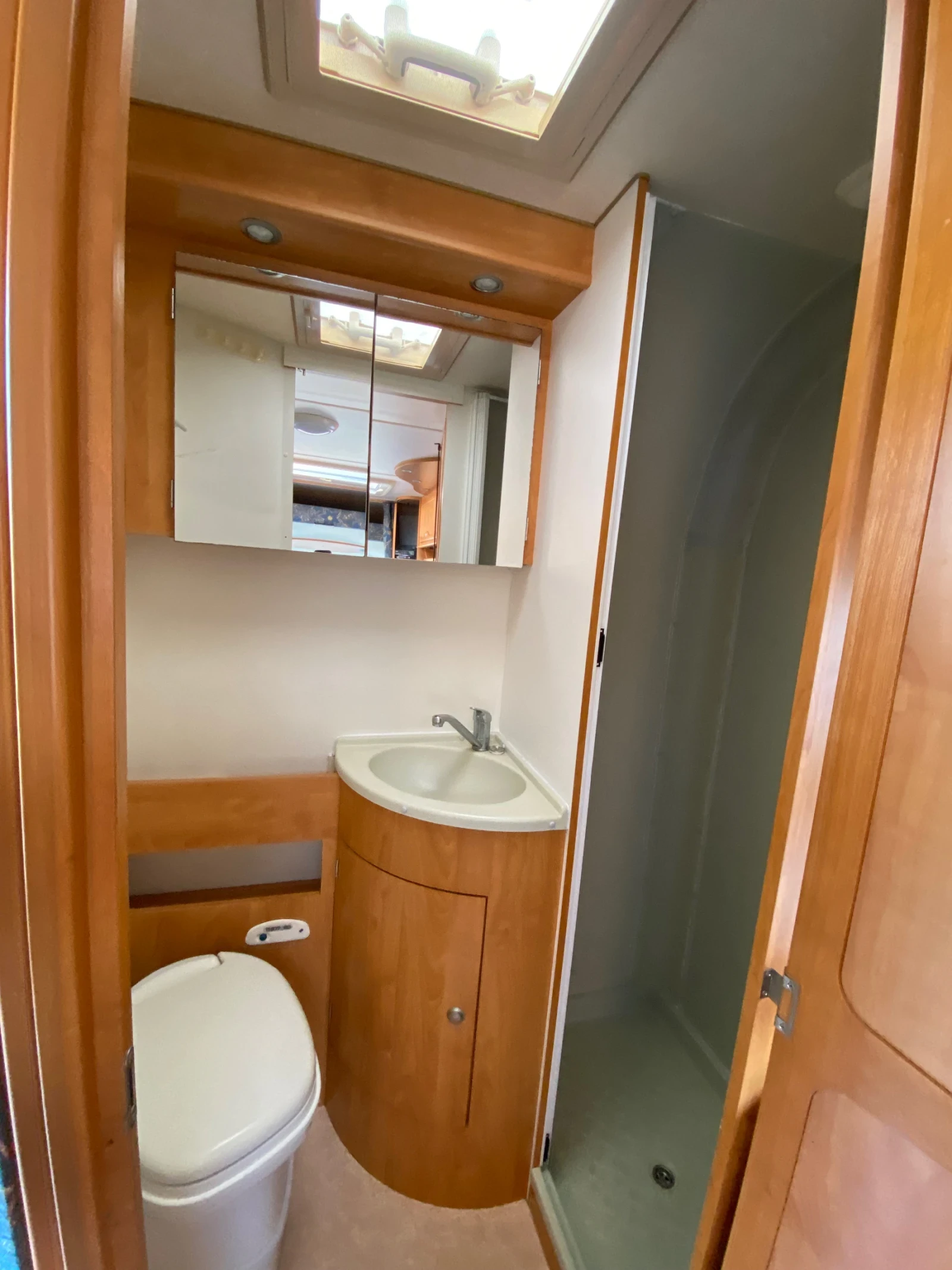 ������ Euramobil EURAMOBIL 636LS MERCEDES | Mobile.bg � ����������� 15