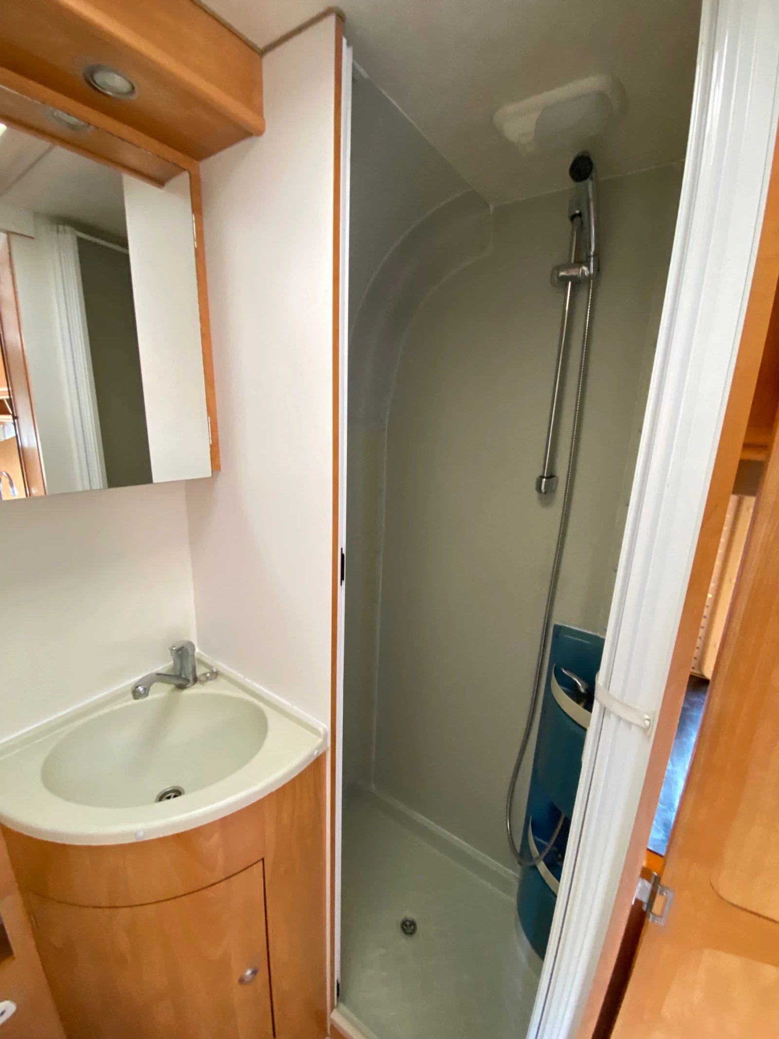 ������ Euramobil EURAMOBIL 636LS MERCEDES | Mobile.bg � ����������� 16