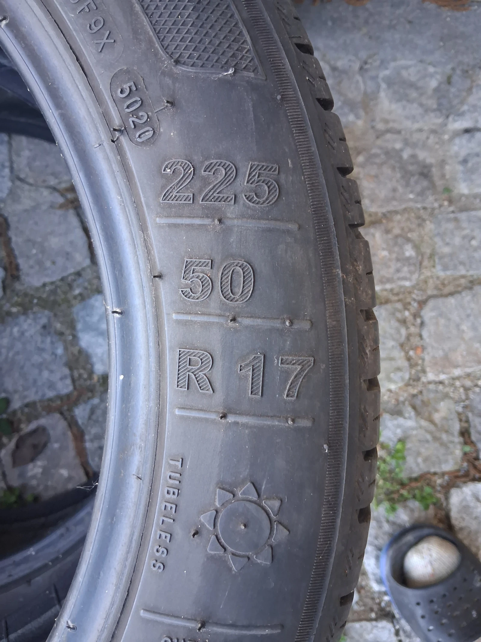 Гуми Летни 225/55R17, снимка 5 - Гуми и джанти - 54246540