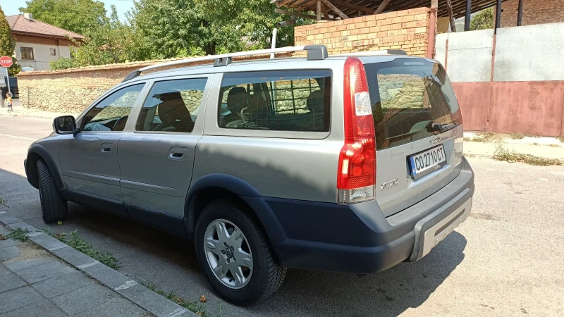 Volvo Xc70 XC70 2.4D, снимка 4 - Автомобили и джипове - 47529497