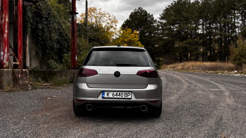 VW Golf, снимка 4 - Автомобили и джипове - 48744918