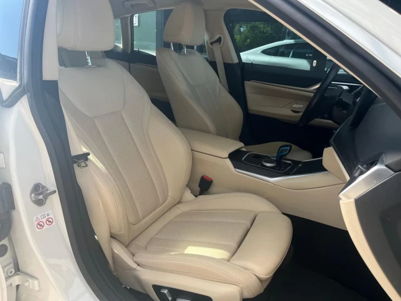 BMW i4 eDrive40/340HP/GRAN-COUPE/MEMO/AHK/CAM/NAVI/257g, снимка 11 - Автомобили и джипове - 51580507