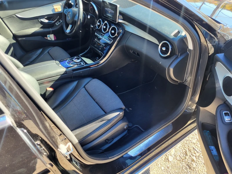 Mercedes-Benz C 220, снимка 11 - Автомобили и джипове - 52831626