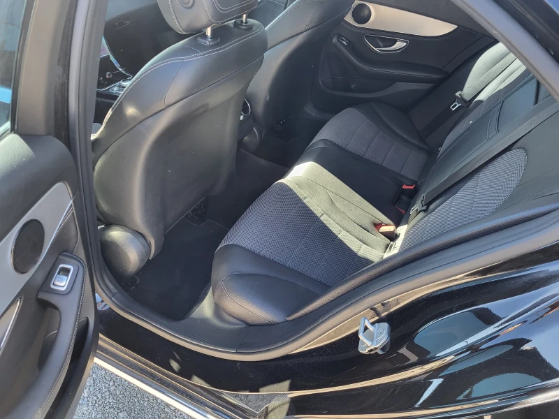 Mercedes-Benz C 220, снимка 8 - Автомобили и джипове - 52831626
