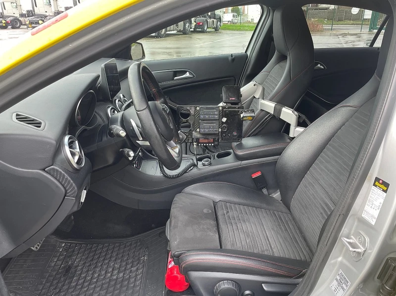 Mercedes-Benz A 180 AMG PACK - пилотна кола, снимка 11 - Автомобили и джипове - 53050987