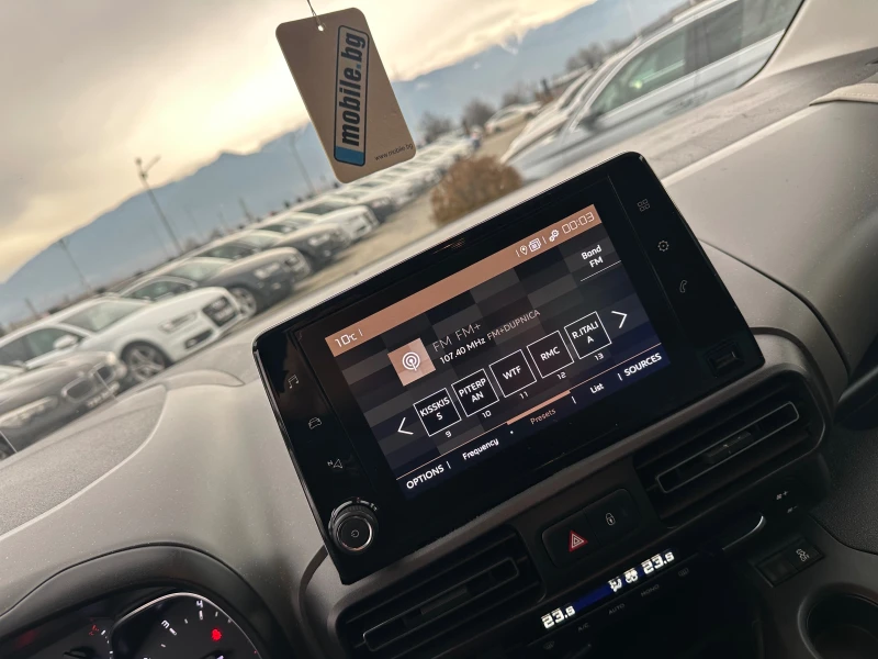 Citroen Berlingo 1.5HDI* KEYLESS* HEAD UP* TOP* , снимка 15 - Автомобили и джипове - 53478075