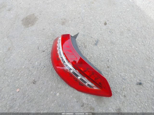 Mercedes-Benz E 350 Подгреви* Памет на седалките* Камера* Двойна пано, снимка 11 - Автомобили и джипове - 53245018